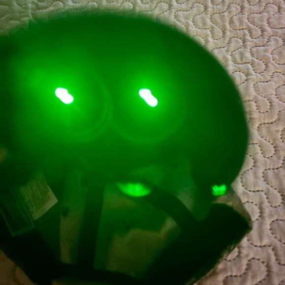 Paramount Apparel Outdoors Flash Light Camo Hat Strapback Superior Quality - Picture 8 of 13